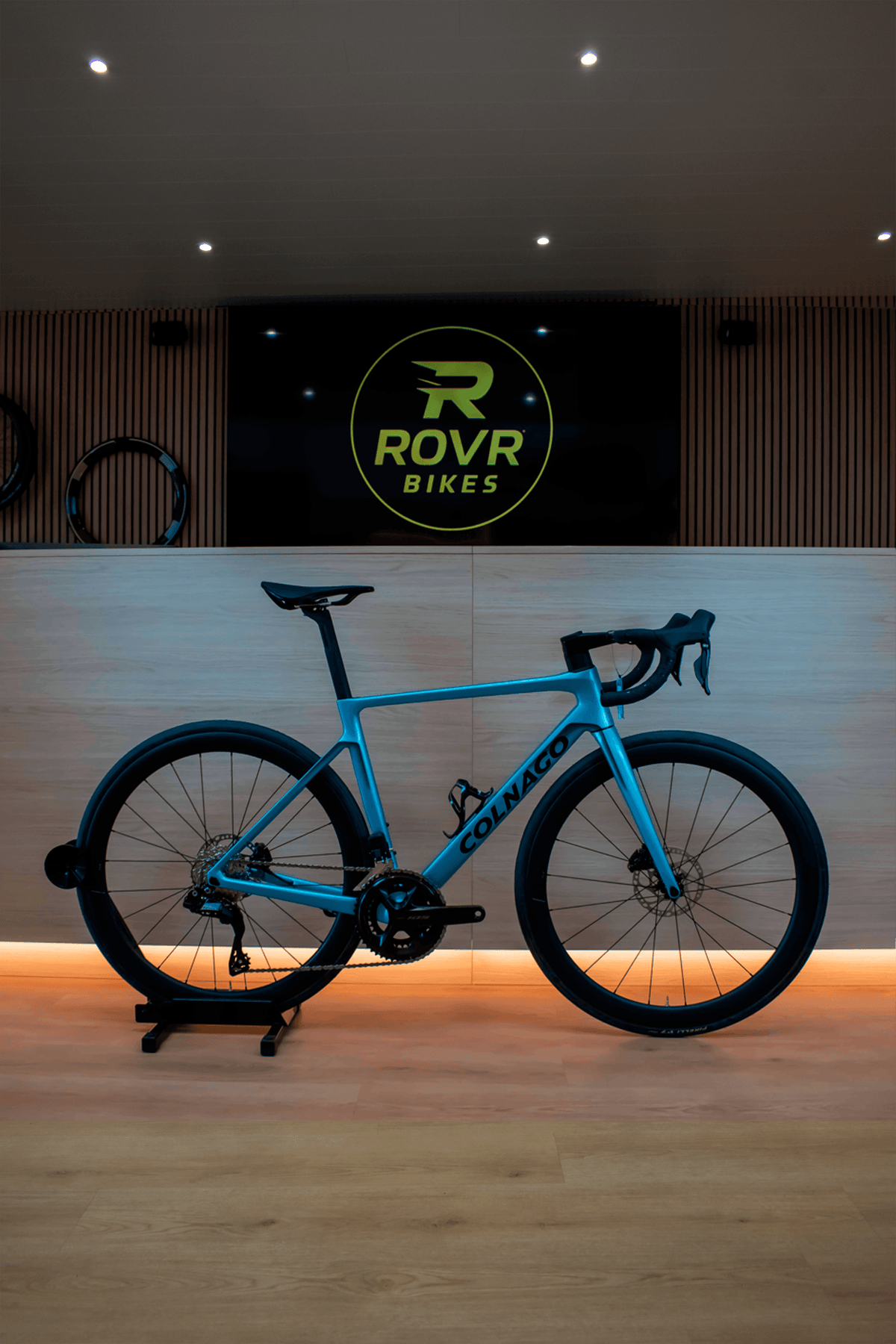 Colnago V4 VDLB Blue racefiets bij ROVR Bikes Dendermonde