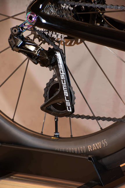 Détail custom build : dérailleur CeramicSpeed