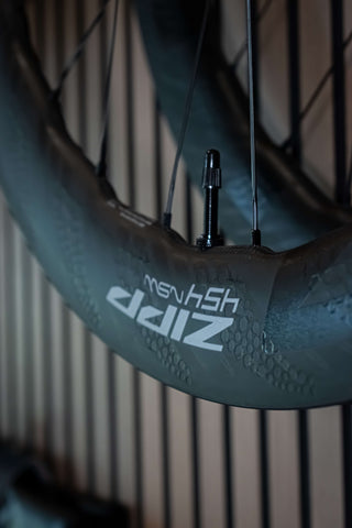 Roue carbone Zipp 454 NSW