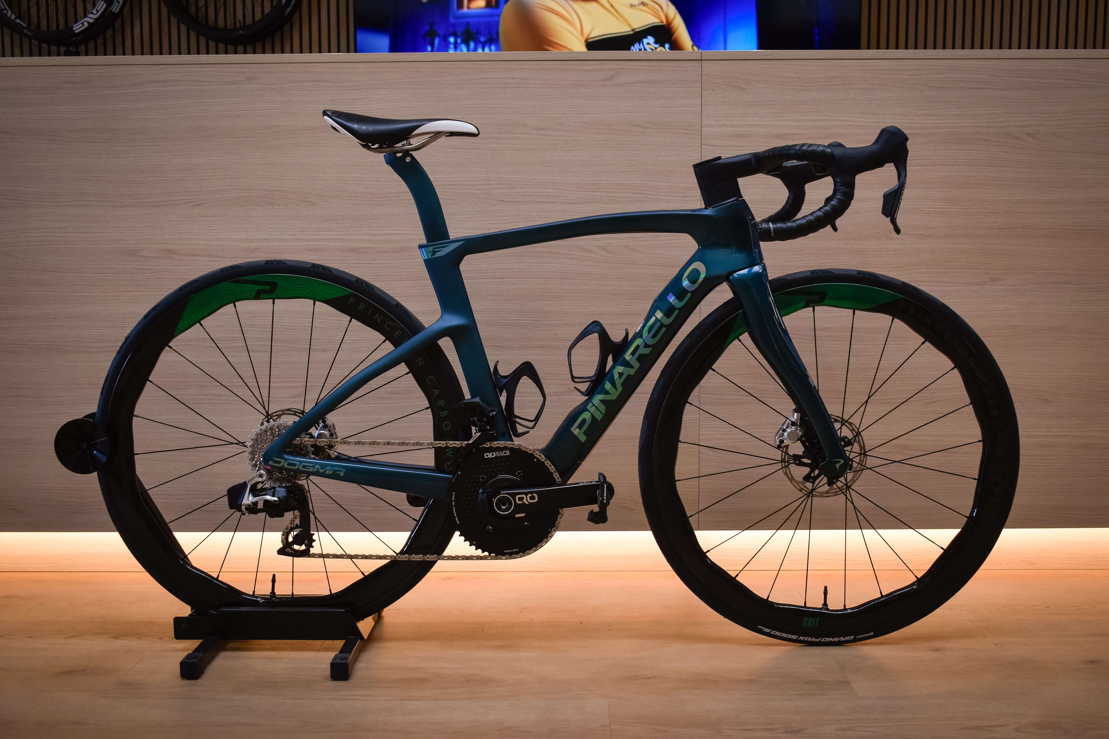 Pinarello Dogma F Obsidian Emerald