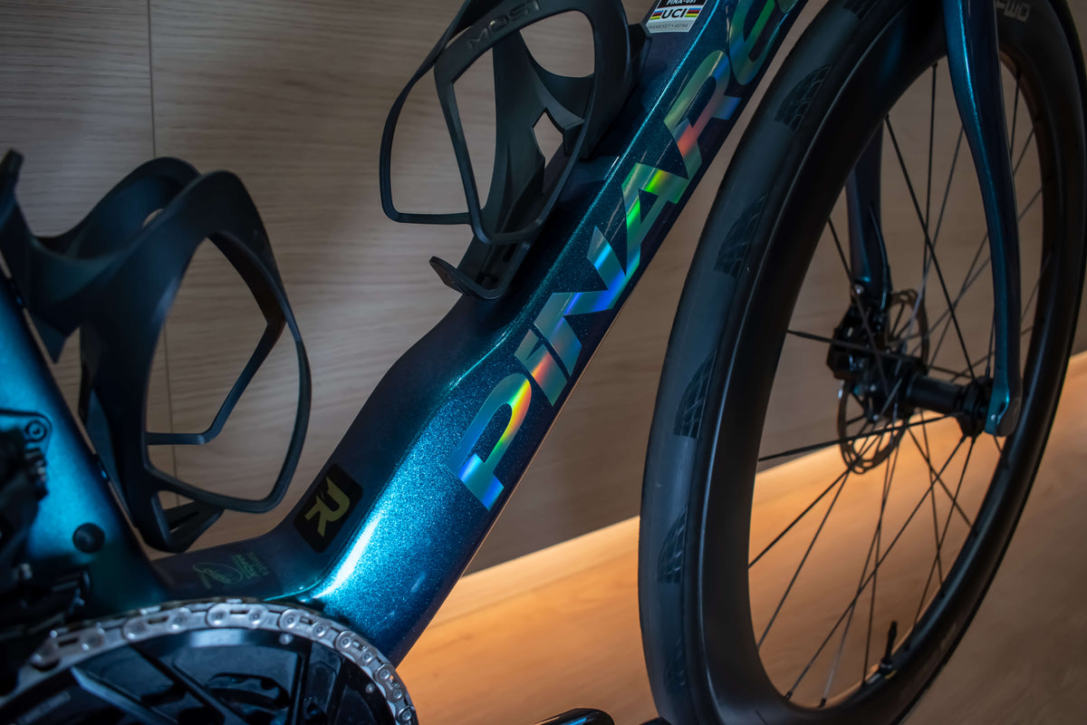 Pinarello Dogma F Obsidian Emerald racefiets bij ROVR Bikes Dendermonde 3