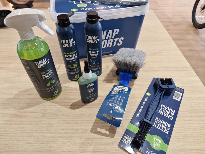 Kit d'entretien vélo 8 pièces (cire ou huile) chez ROVR Bikes Dendermonde