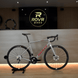 Ridley Grifn Battleship Grey/Candy Red 2 bij ROVR Bikes Dendermonde