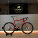 Ridley Grifn Candy Red Metallic Silver 3 bij ROVR Bikes Dendermonde