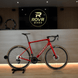 Ridley Grifn Candy Red Metallic Silver 6 bij ROVR Bikes Dendermonde