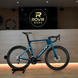 Ridley Noah Petrol Blue Metallic/White chez ROVR Bikes Dendermonde