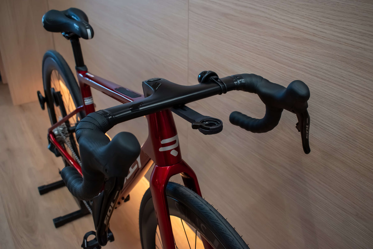 Ridley Grifn candy red 2 racefiets bij ROVR Bikes Dendermonde