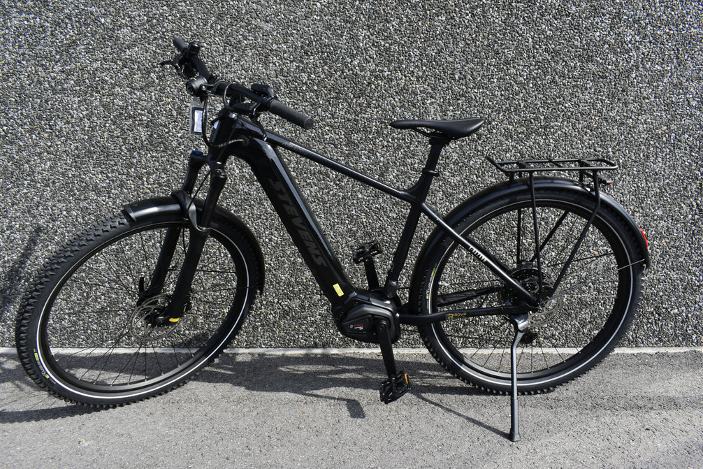 Stevens e-hazard stealth black 2 chez ROVR Bikes Dendermonde