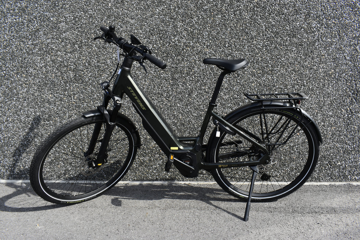 stevens e-triton 7.7.1 deep green 2 bij ROVR Bikes Dendermonde