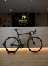 Vélo de route Pinarello X1 2027 chez ROVR Bikes Dendermonde