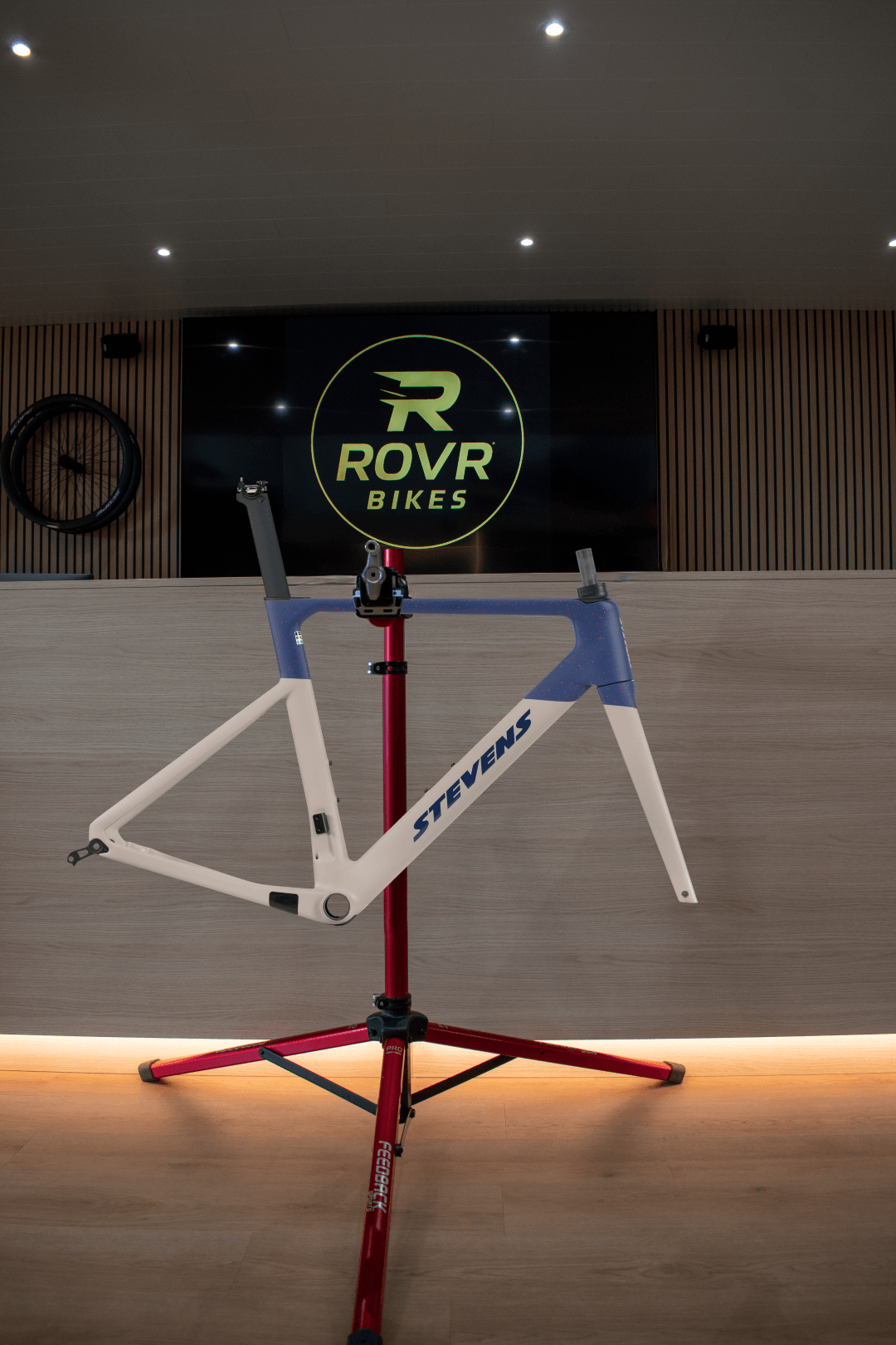 Araclis Twilight dark bij ROVR Bikes Dendermonde