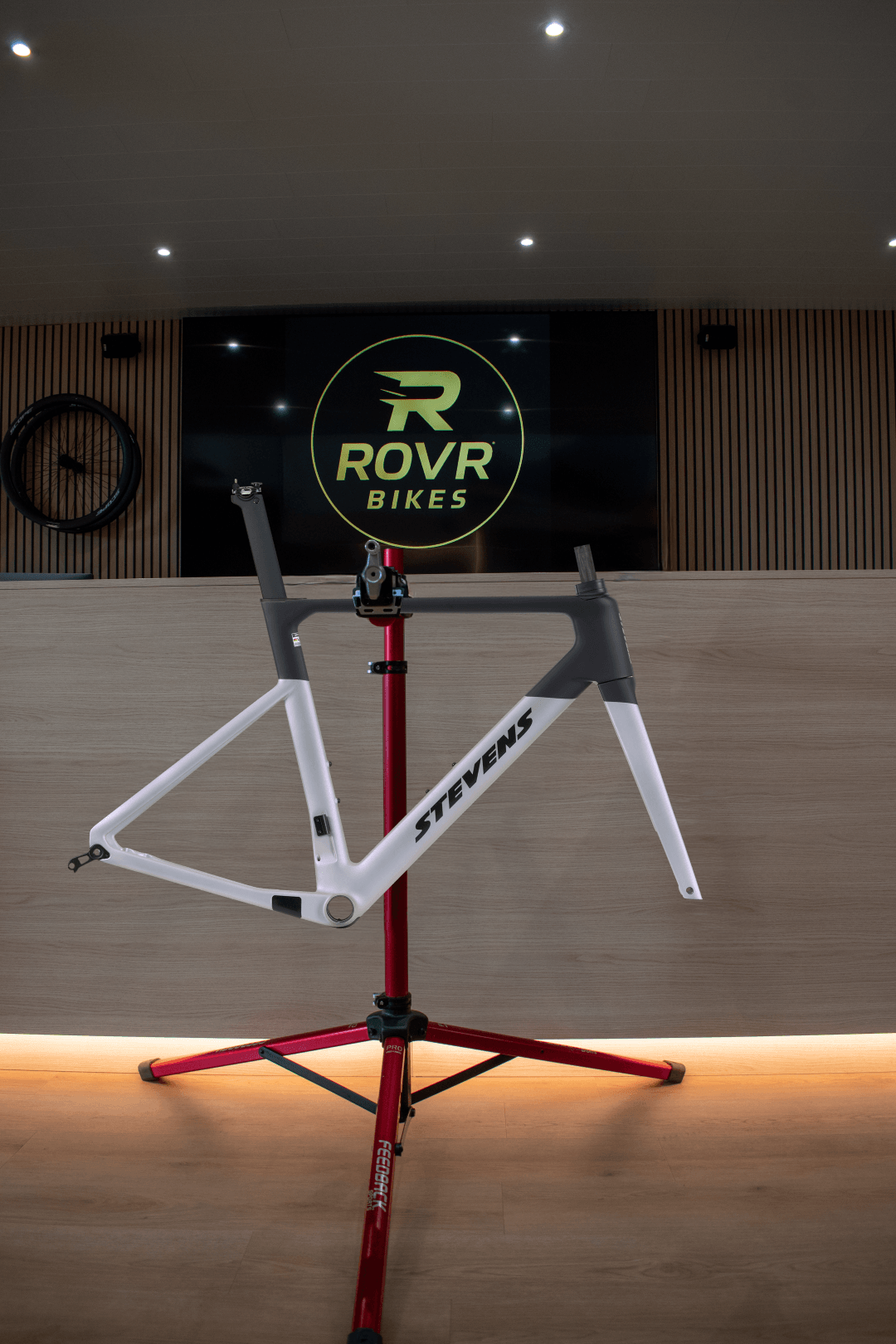 Araclis black illusion bij ROVR Bikes Dendermonde