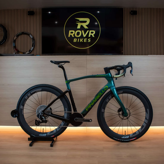 Pinarello Dogma GR Jade Vortex 2027 gravelbike bij ROVR Bikes Dendermonde