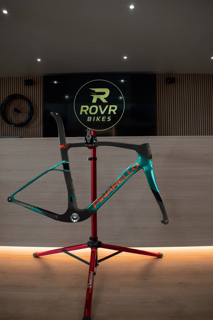 Pinarello Dogma X Jade Eclipse chez ROVR Bikes Dendermonde
