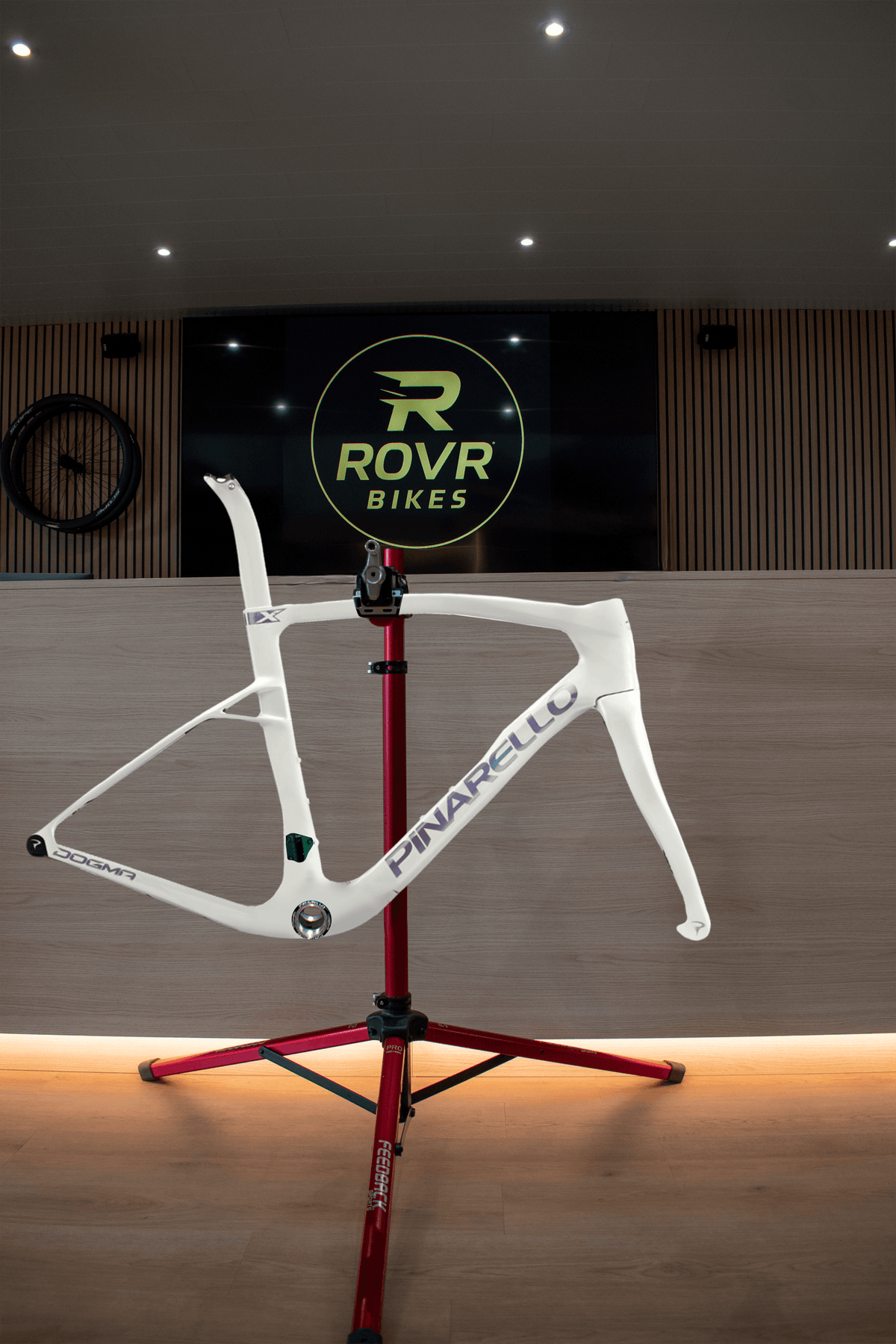 Dogma X Moonlight Frost bij ROVR Bikes Dendermonde