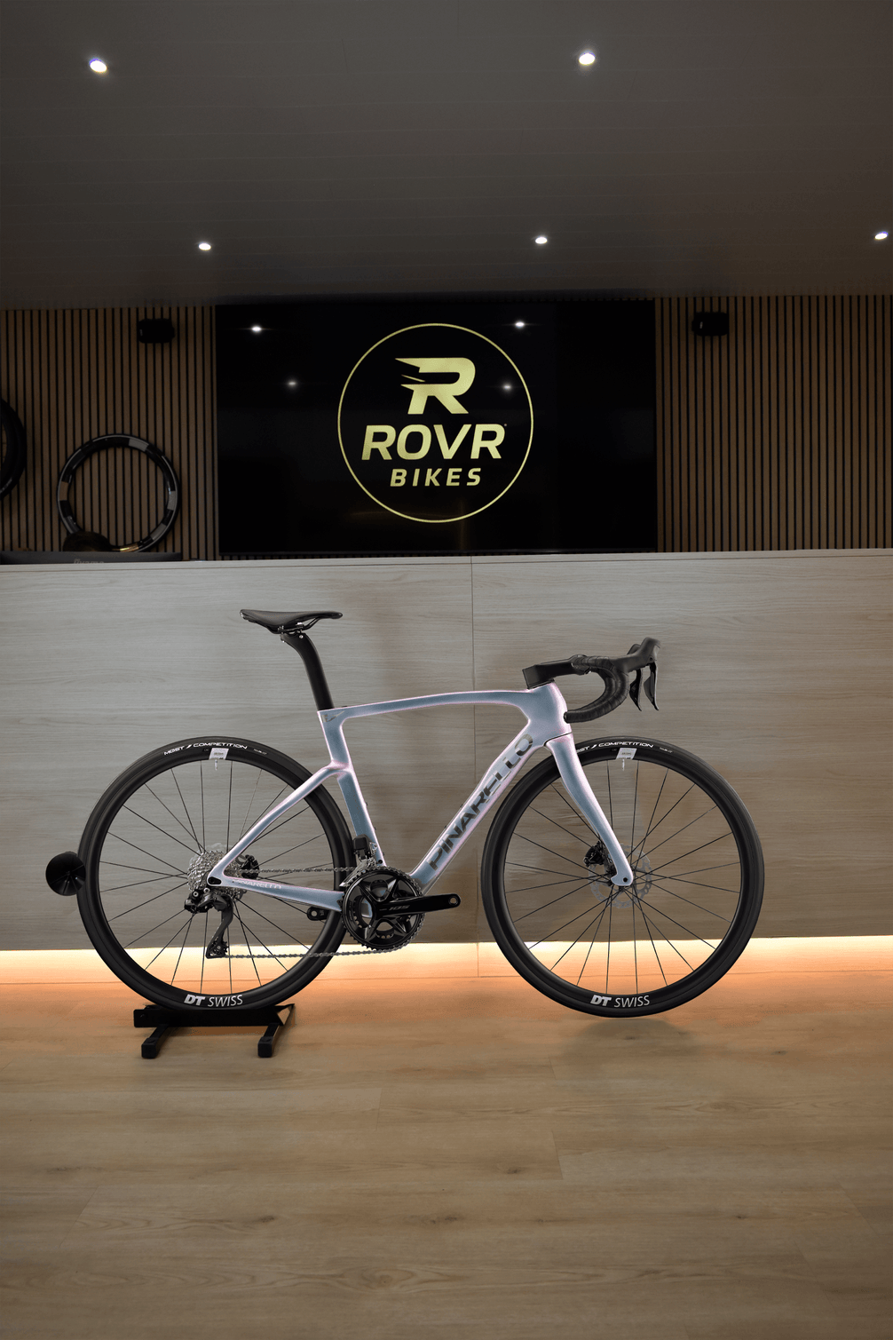 Pinarello F3 Interstellar Grey chez ROVR Bikes Dendermonde