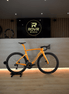 Pinarello F5 Fire Opal chez ROVR Bikes Dendermonde