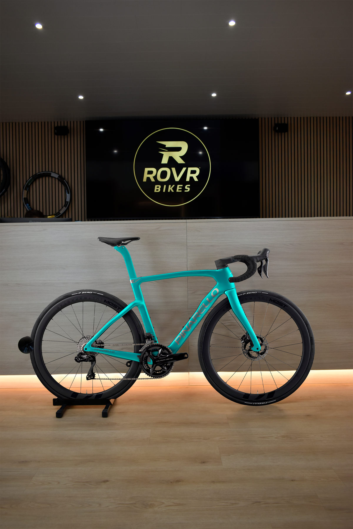 Pinarello F9 bij ROVR Bikes Dendermonde