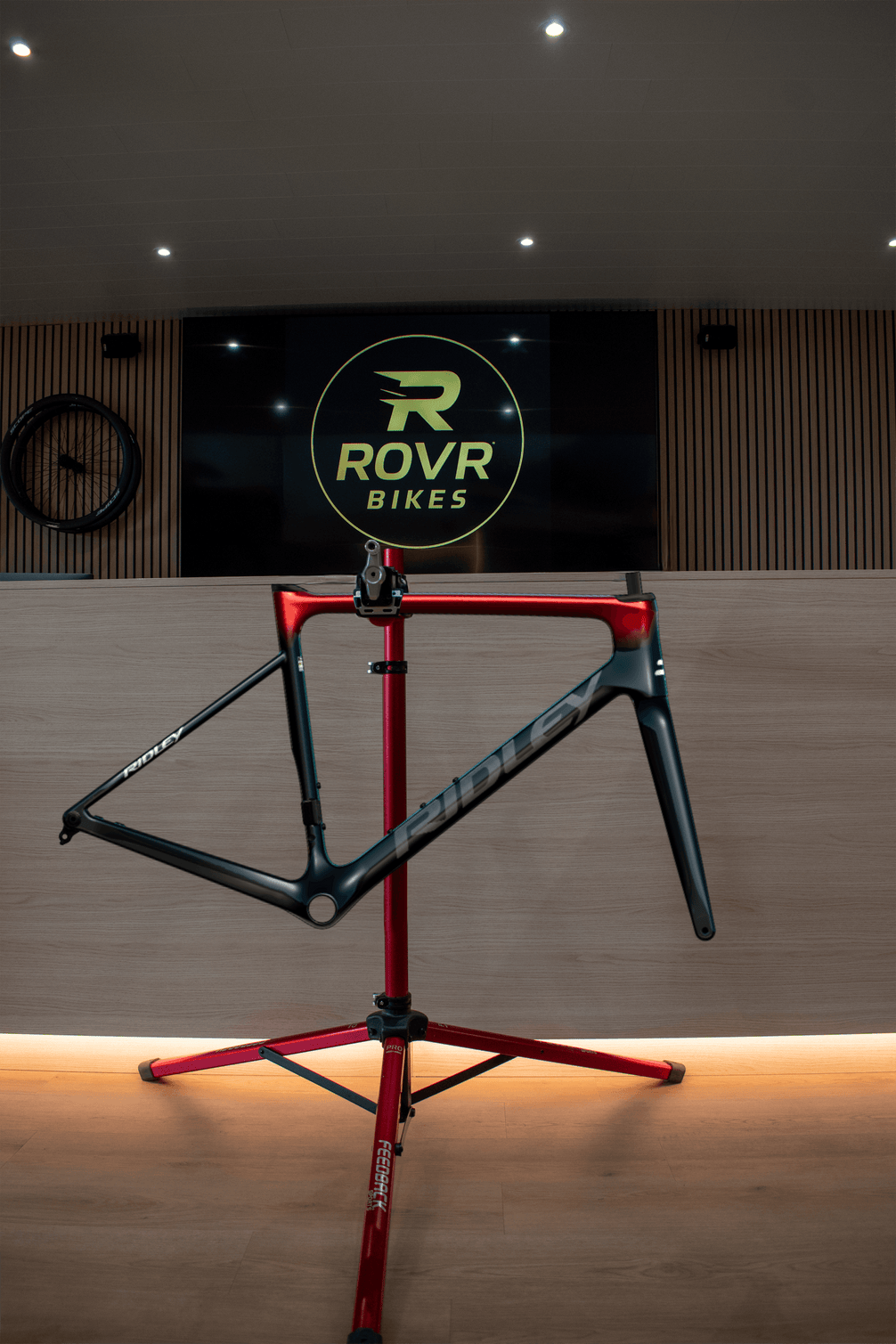 Kit cadre Ridley Falcn Black/White/Candy Red chez ROVR Bikes Dendermonde