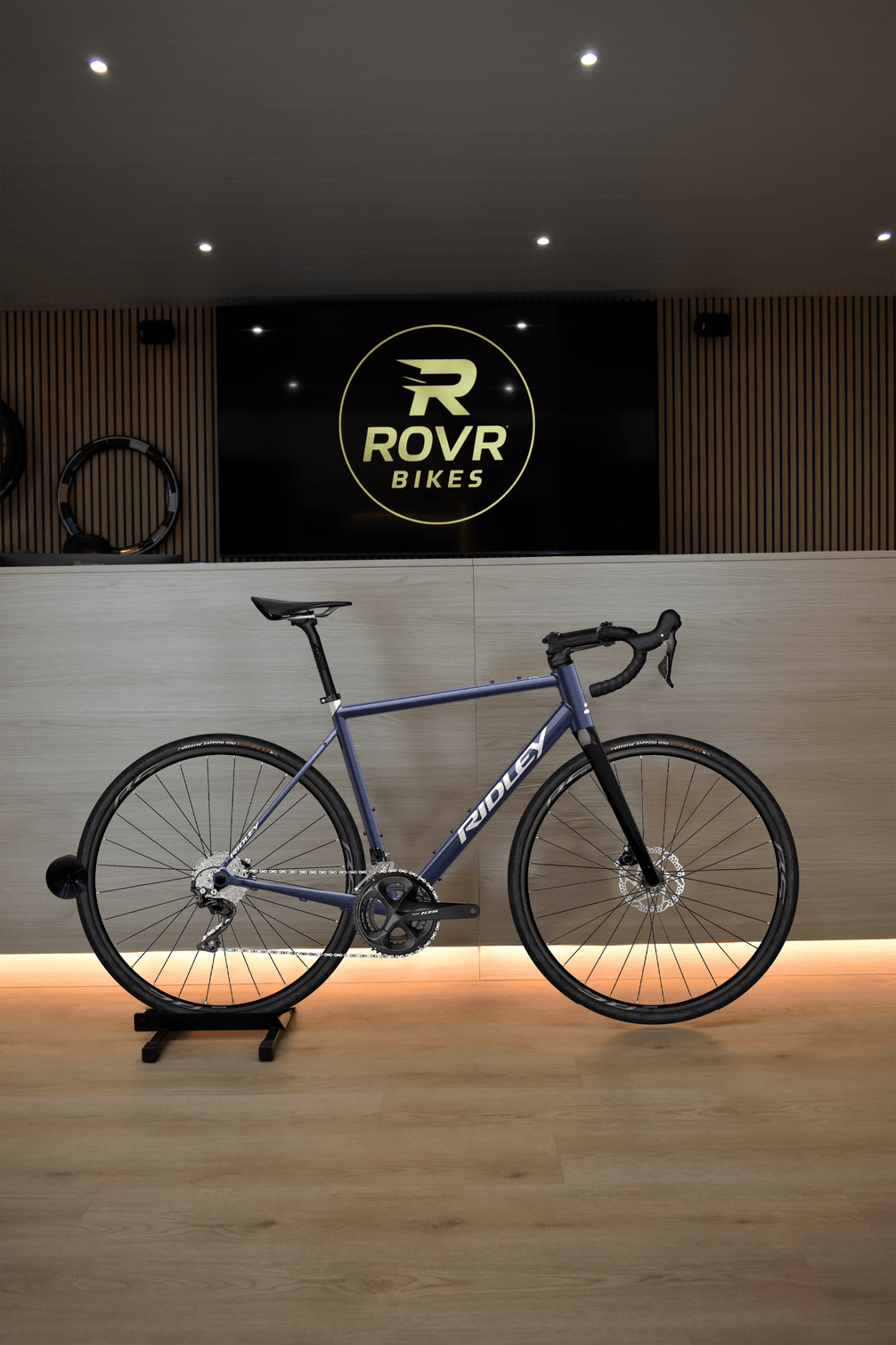 Ridley Grifn A Dark Violet Chameleon/Silver chez ROVR Bikes Dendermonde