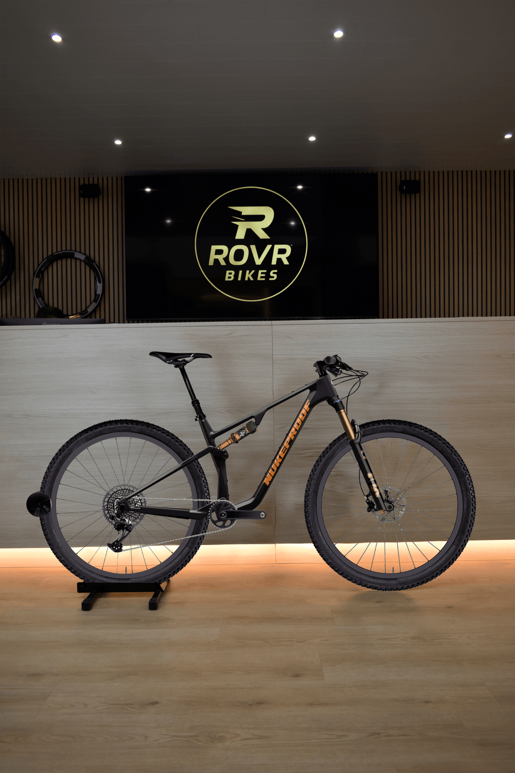 Nukeproof Hyperfly Factory at ROVR Bikes Dendermonde