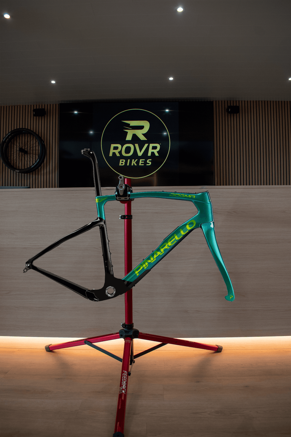 Pinarello Dogma GR Jade Vortex chez ROVR Bikes Dendermonde