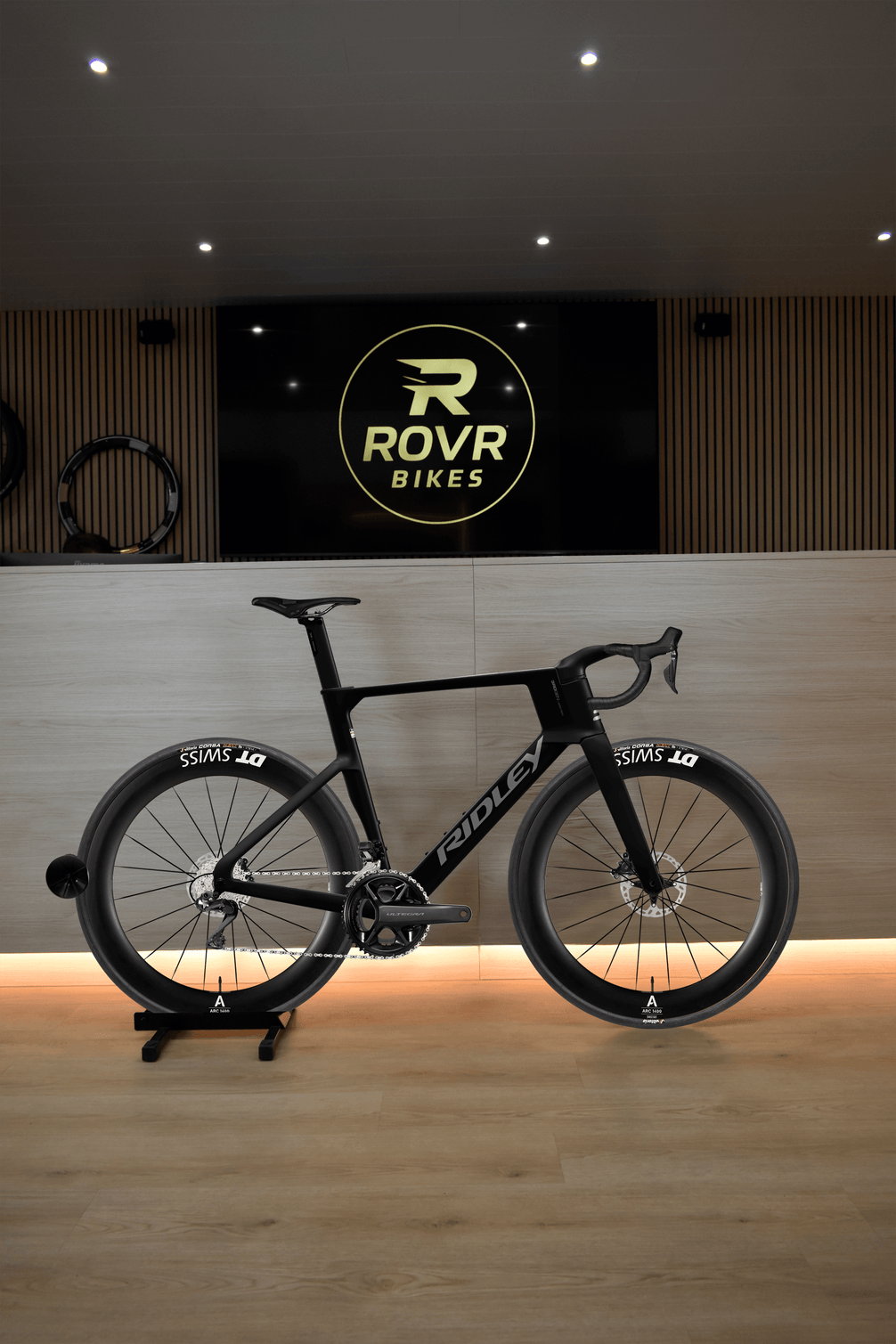Ridley Noah Fast 3.0 Black/Empress Grey Metallic 4 chez ROVR Bikes Dendermonde