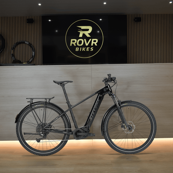 Stevens e-hazard stealth black bij ROVR Bikes Dendermonde