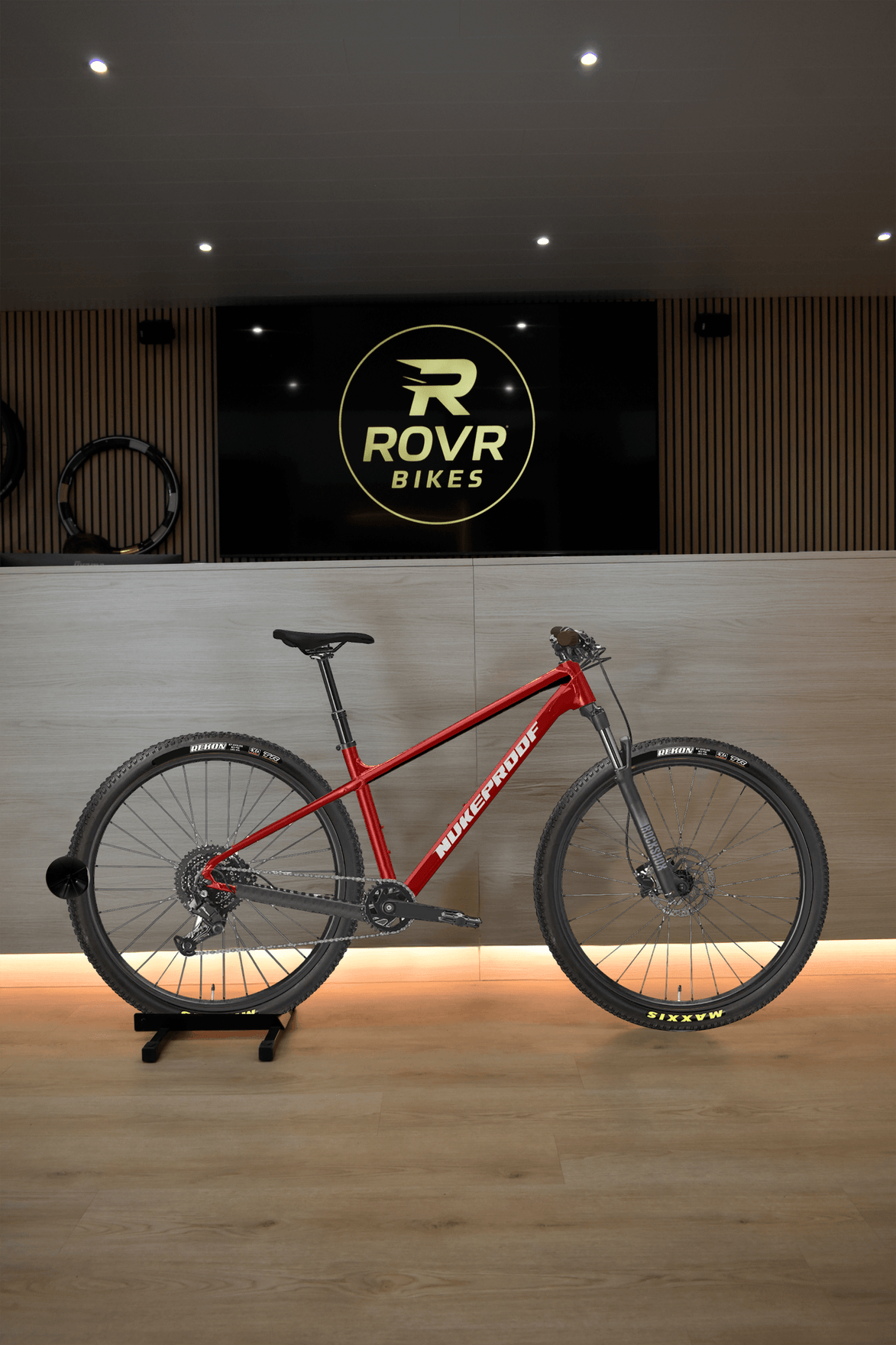 Nukeproof Tracker Comp chez ROVR Bikes Dendermonde