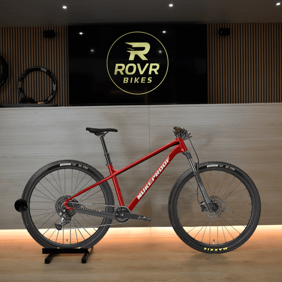 Nukeproof Tracker Comp bij ROVR Bikes Dendermonde