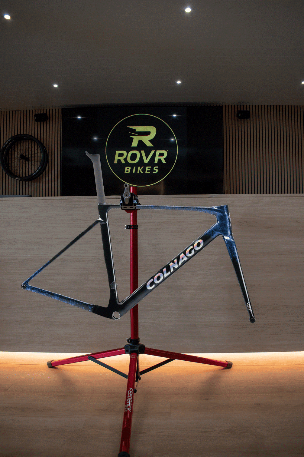 V5RS STBU chez ROVR Bikes Dendermonde