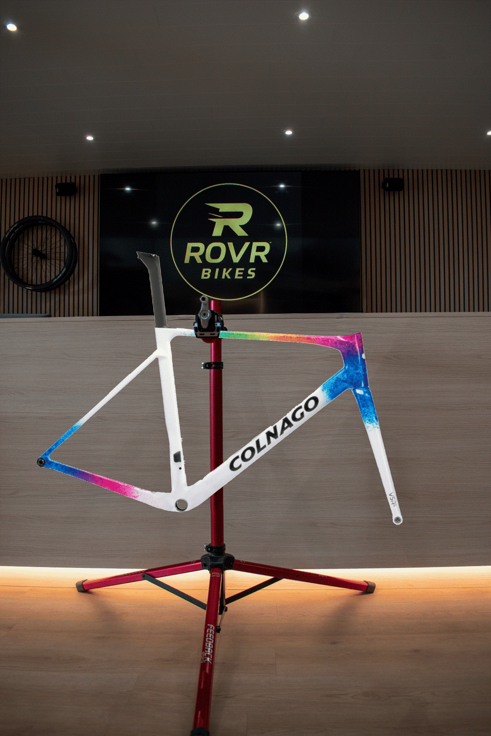 V5RS STNT chez ROVR Bikes Dendermonde