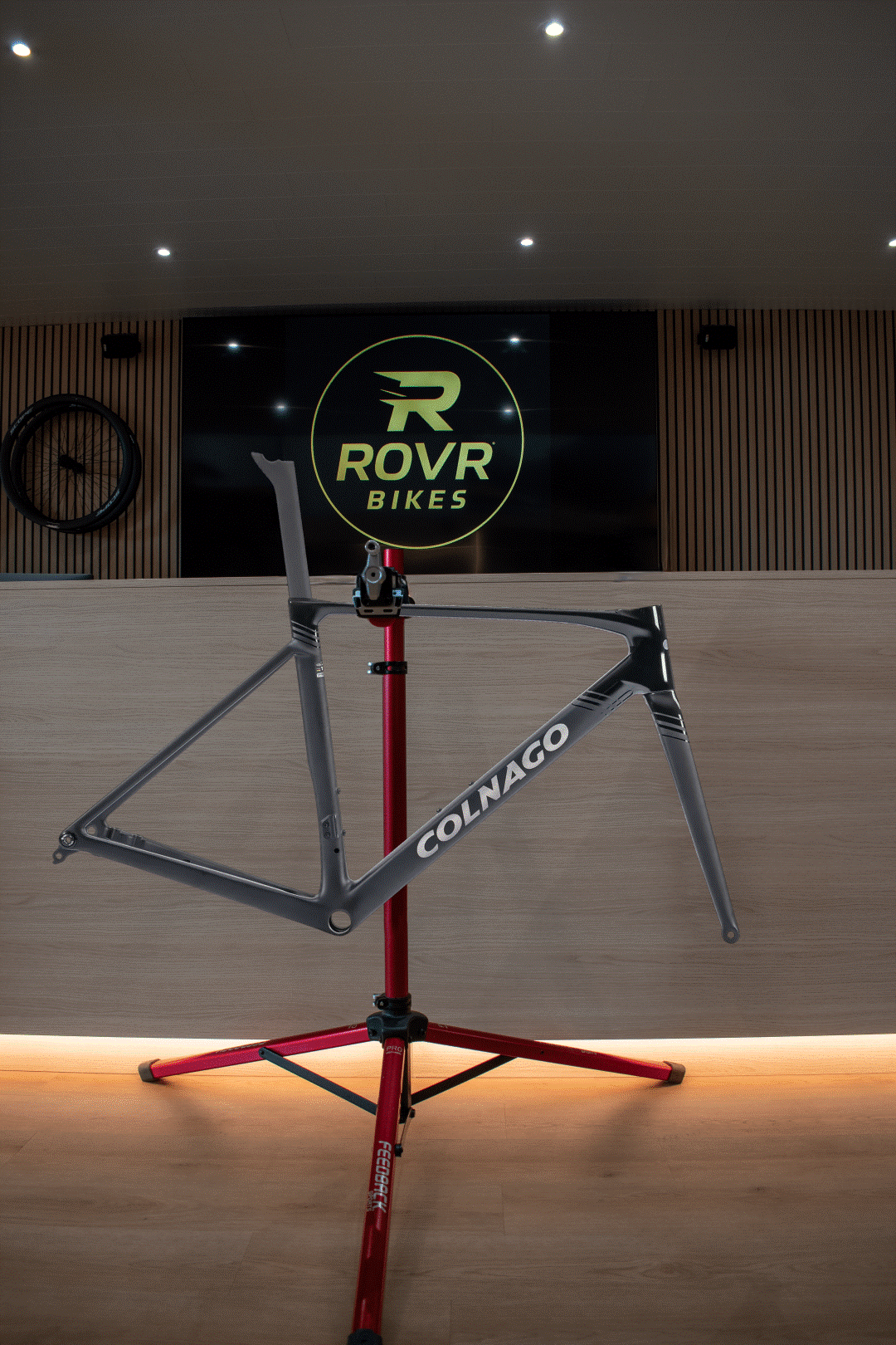 V5RS VRBK bij ROVR Bikes Dendermonde
